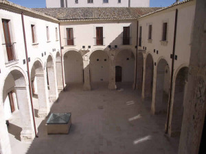 chiostro ex convento dei frati minori